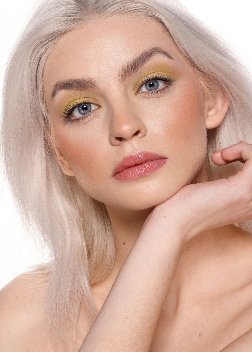 Makijaż z różem mineralnym Honey Annabelle Minerals