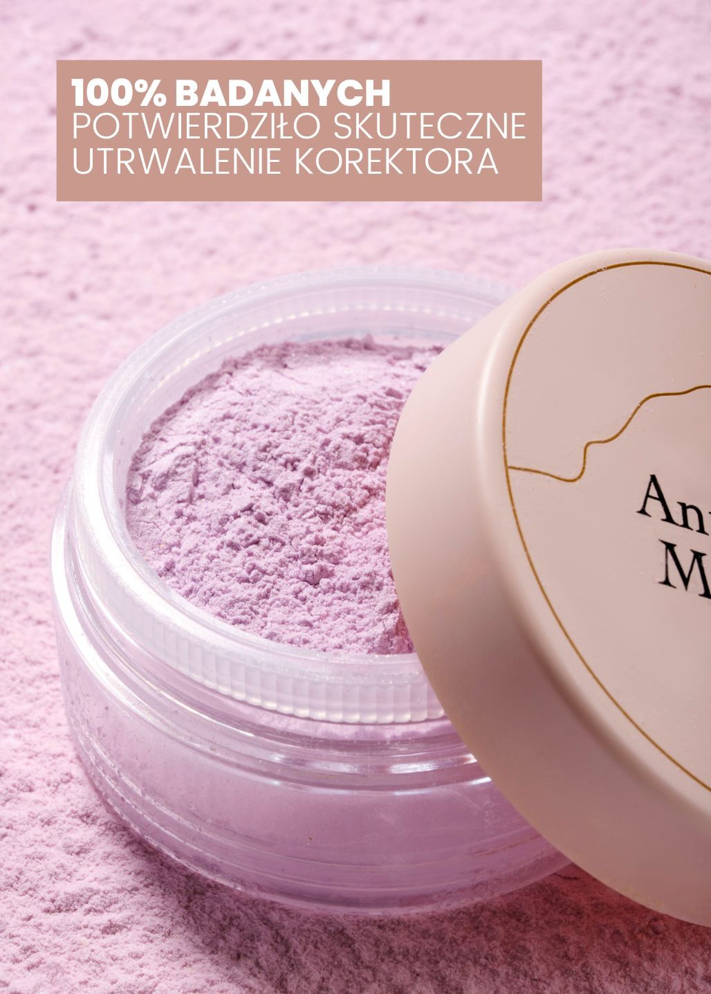 Różowy puder Soft Set Annabelle Minerals do utrwalania korektora pod oczami