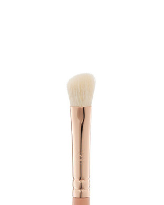 ANGLED eyeshadow brush