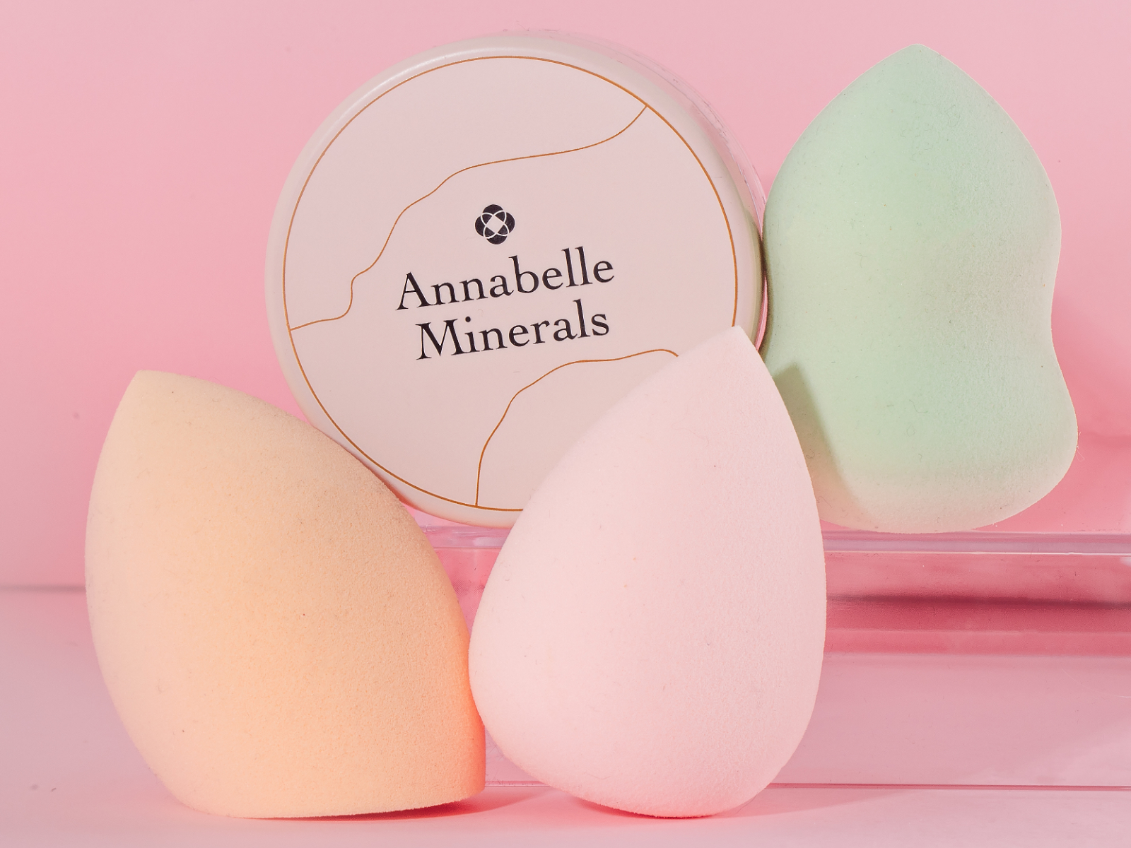 Gąbki do makijażu: Peach Softie, Mint Softie i Pink Softie Annabelle Minerals