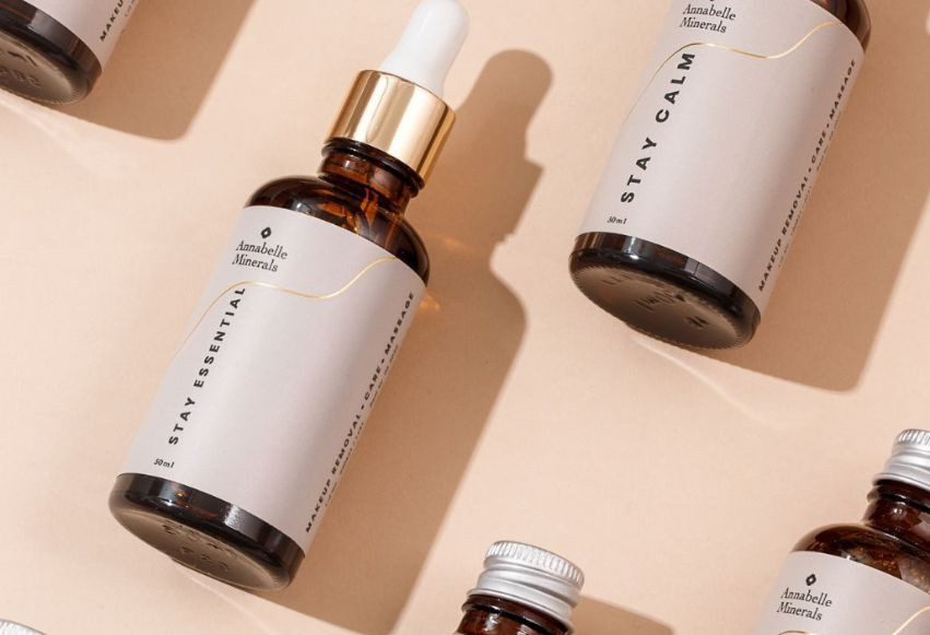 Oleje w pielęgnacji twarzy. 8 olejów które warto poznać Oleje w pielęgnacji twarzy. 8 olejów które warto poznać