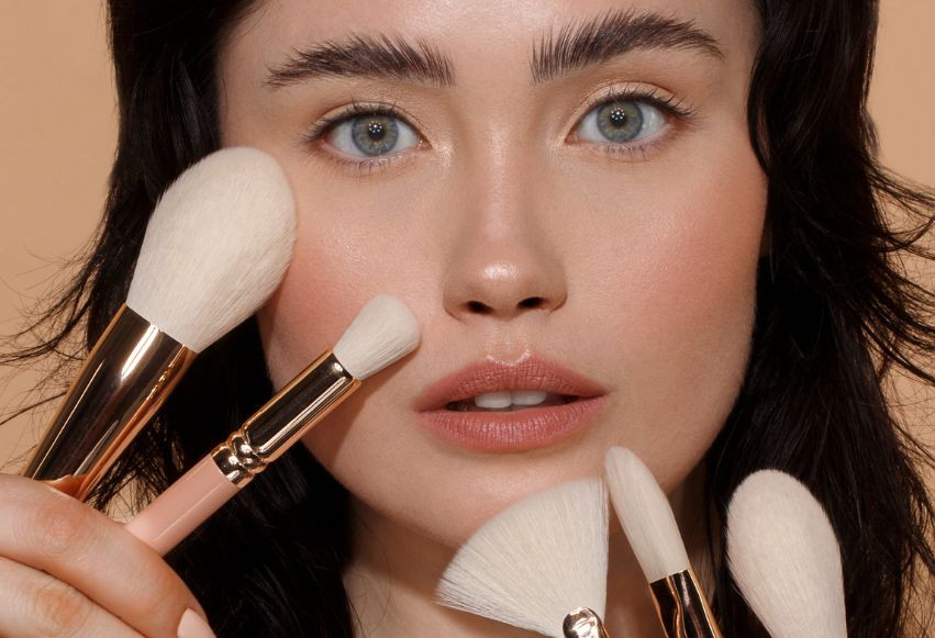 Pędzle do makijażu twarzy – ich kształty i zastosowania cz. 1