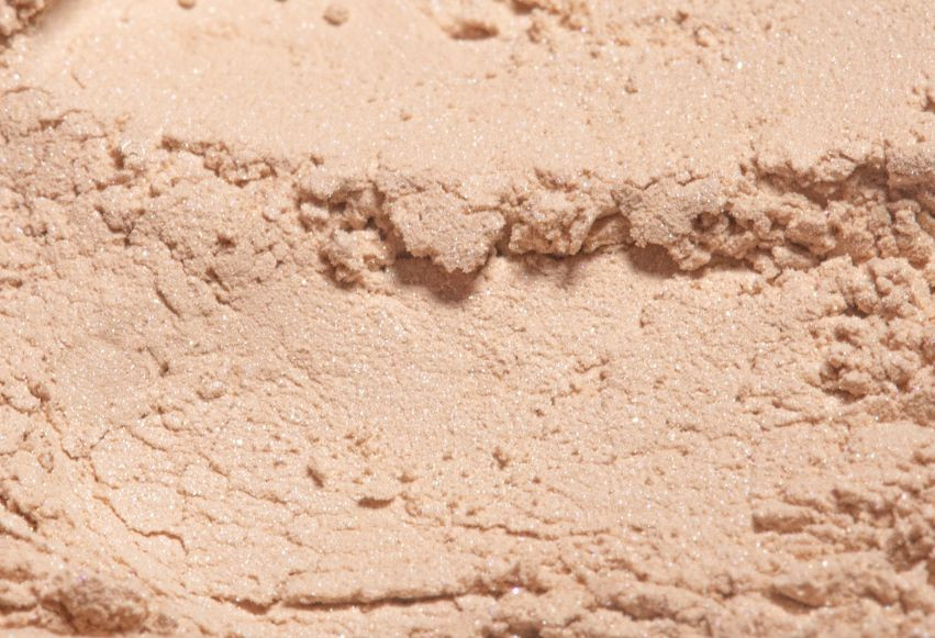 Mineralny podkład rozświetlający Annabelle Minerals Mineralny podkład rozświetlający Annabelle Minerals