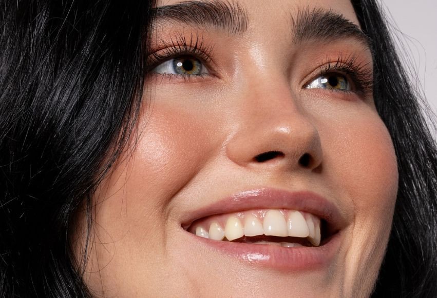 Kosmetyczka minimalistki: 5 wielofunkcyjnych, naturalnych kosmetyków, które uproszczą makijaż i pielęgnację Kosmetyczka minimalistki: 5 wielofunkcyjnych, naturalnych kosmetyków, które uproszczą makijaż i pielęgnację