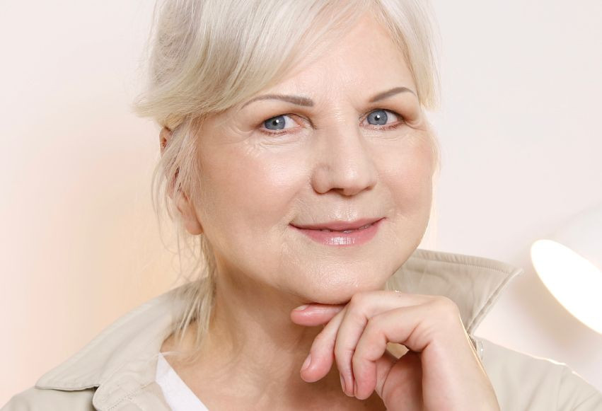 Subtelny makijaż mineralny dla cery dojrzałej: jak go wykonać? Subtelny makijaż mineralny dla cery dojrzałej: jak go wykonać?