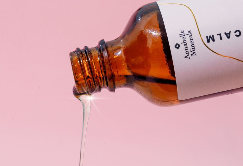 Olej lniany - dlaczego warto włączyć go do swojej diety? Olej lniany - dlaczego warto włączyć go do swojej diety?