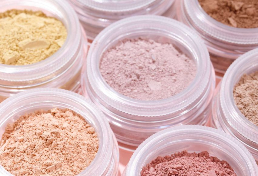 Jak zamaskować cienie pod oczami? Jak zamaskować cienie pod oczami?