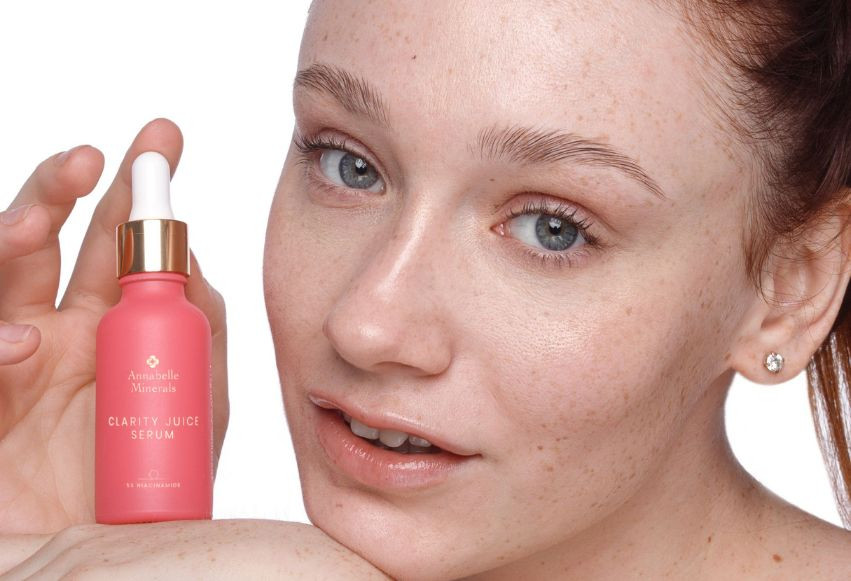 Jak zaradzić przetłuszczaniu się skóry?