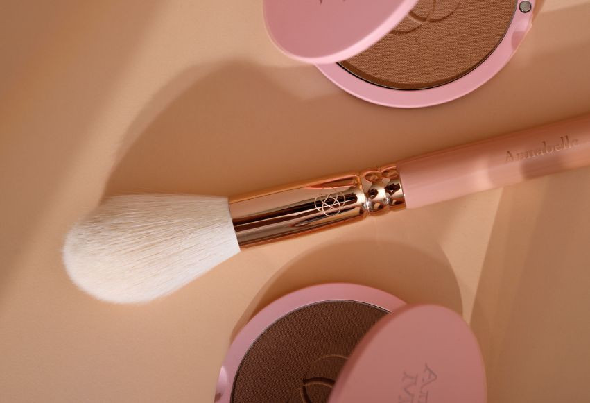 Ocieplanie kontra konturowanie: jakie są różnice w technikach ocieplania i konturowania twarzy? Ocieplanie kontra konturowanie: jakie są różnice w technikach ocieplania i konturowania twarzy?